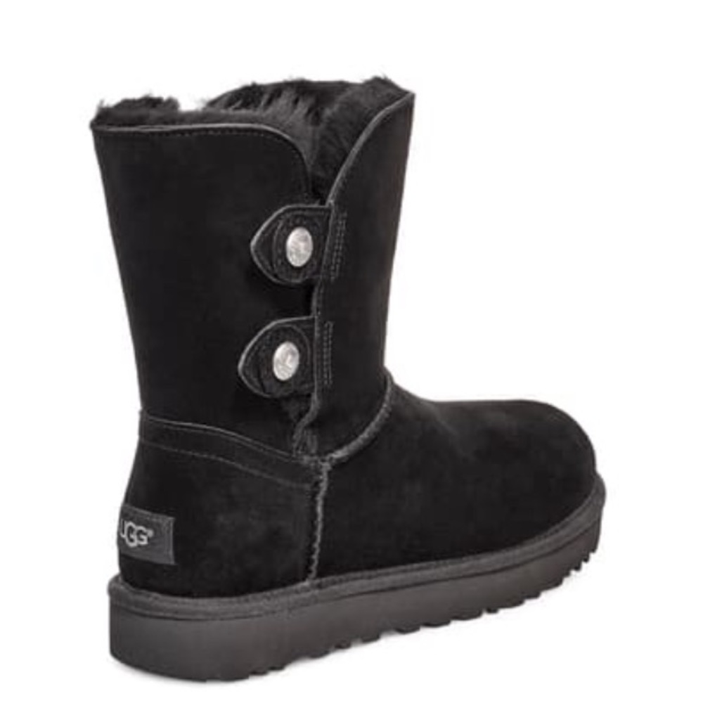 NWOT UGG Marciela II Suede Snap Button Short Boots